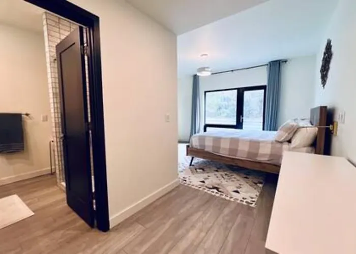 The Oasis Luxury With Sauna Gym * Pittsburgh